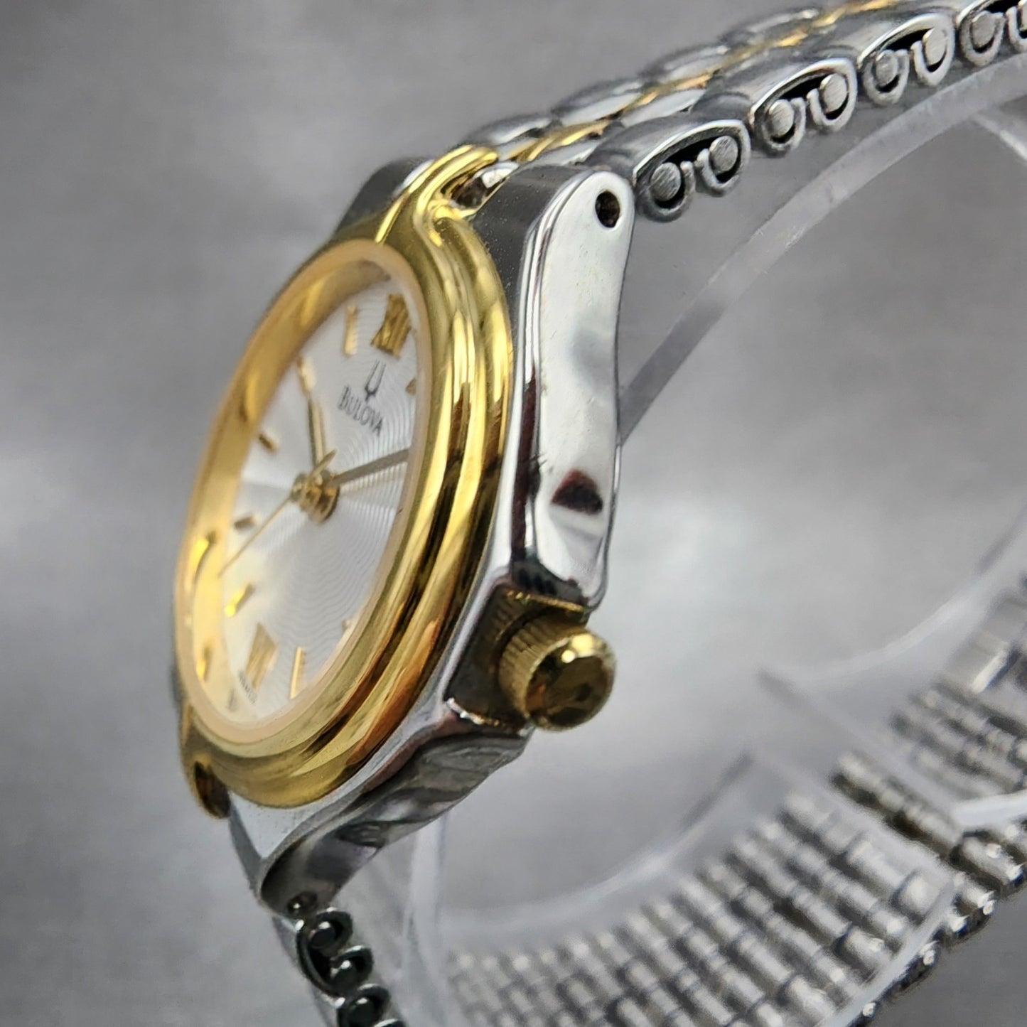 Bulova Watch Women 24mm White Dial two Tone Date Round 98M02 New Battery2