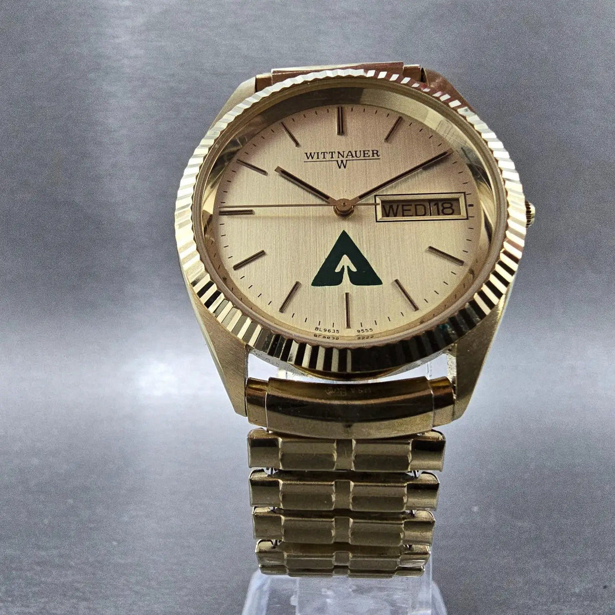 Wittnauer President Watch Men 35mm Gold Dial Gold Tone Daydate Round 9555 PARTS6