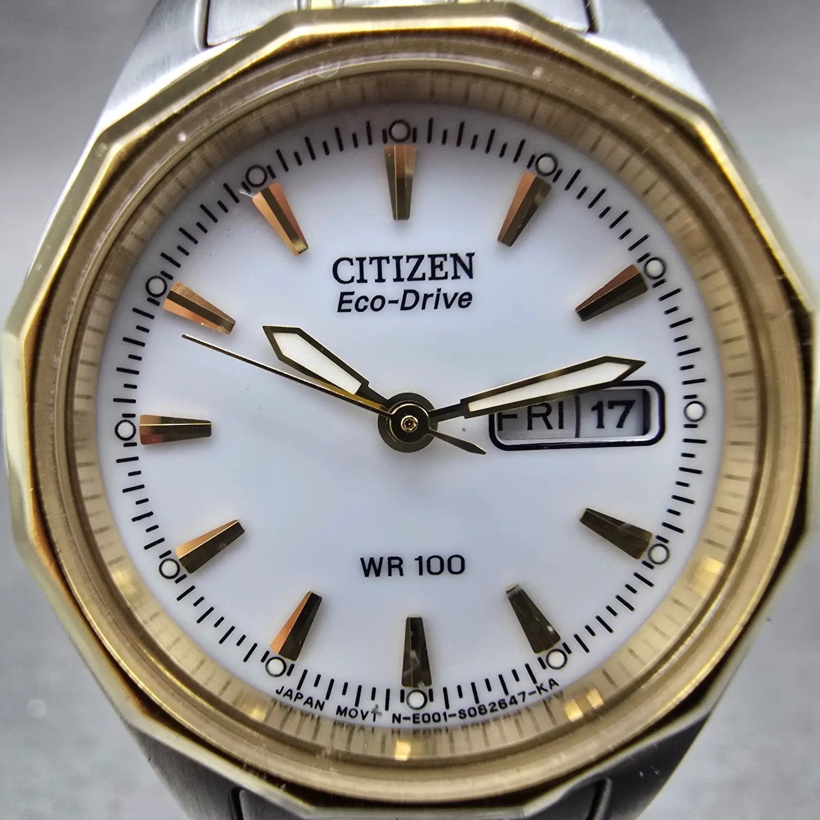 Citizen Eco-Drive Watch Women 26mm White Dial Two Tone Daydate E001-S053480 Runs1