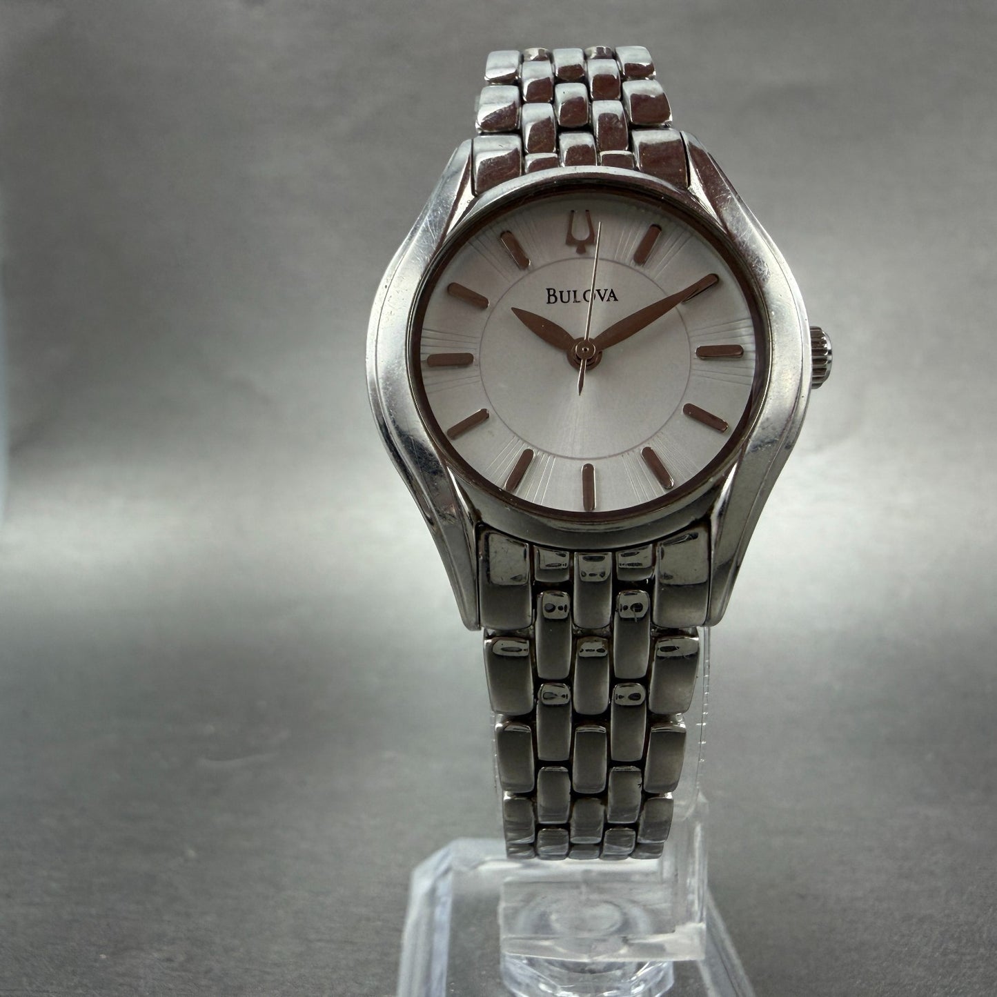 Bulova Watch Women 28mm Silver Dial Silver Tone Round 96L32 New Battery5