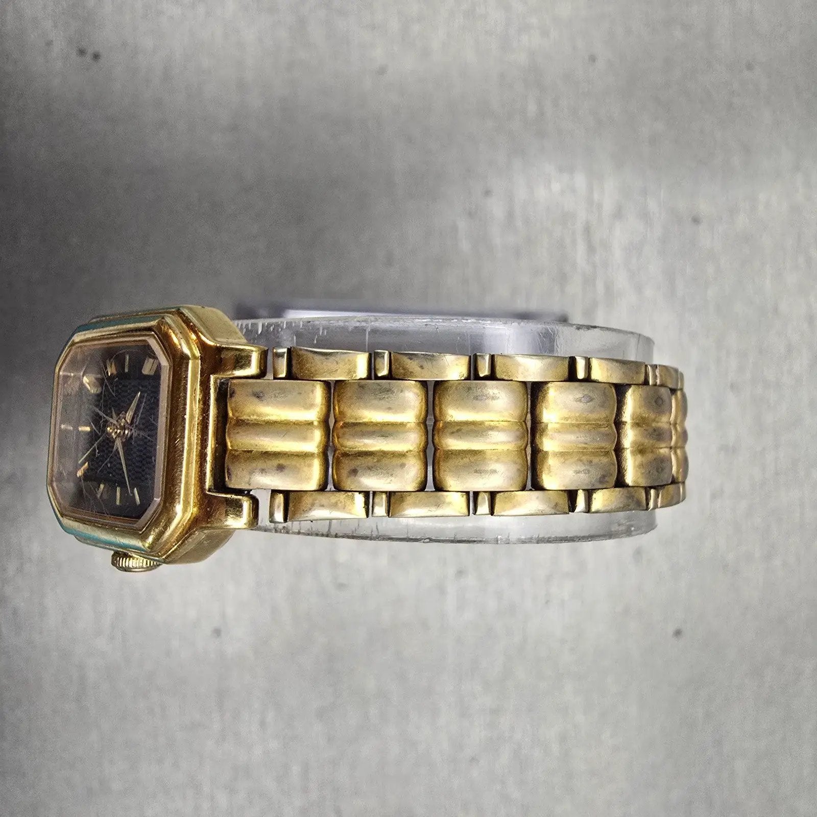 Seiko Watch Women 17mm Black Dial Gold Tone Rectangle V401-5250 New Battery VTG4