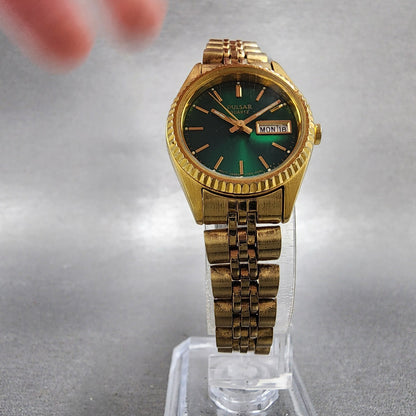 Pulsar Watch Women 24mm Green Dial Gold Tone Daydate Round V7830030 New Battery5