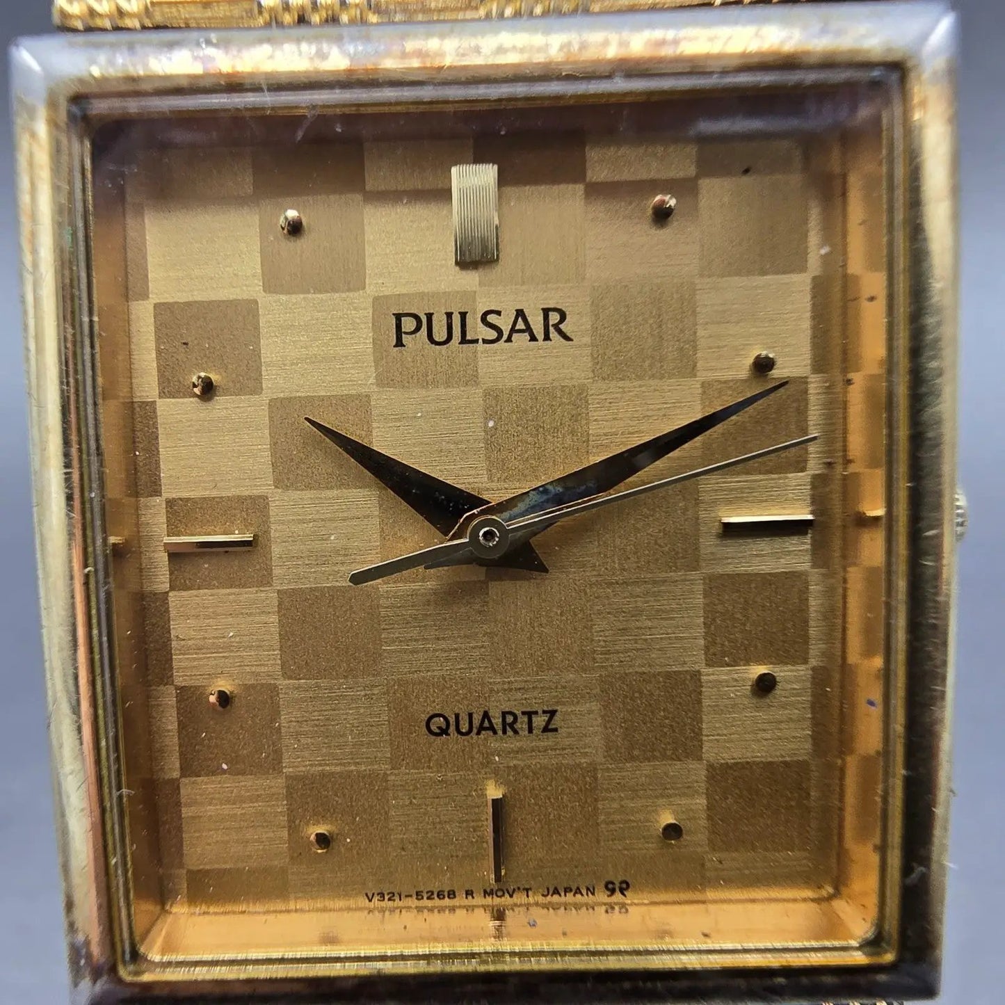 Seiko Pulsar Tank Watch Men 25mm Champagne Dial Gold Tone V321-5210 New Battery1