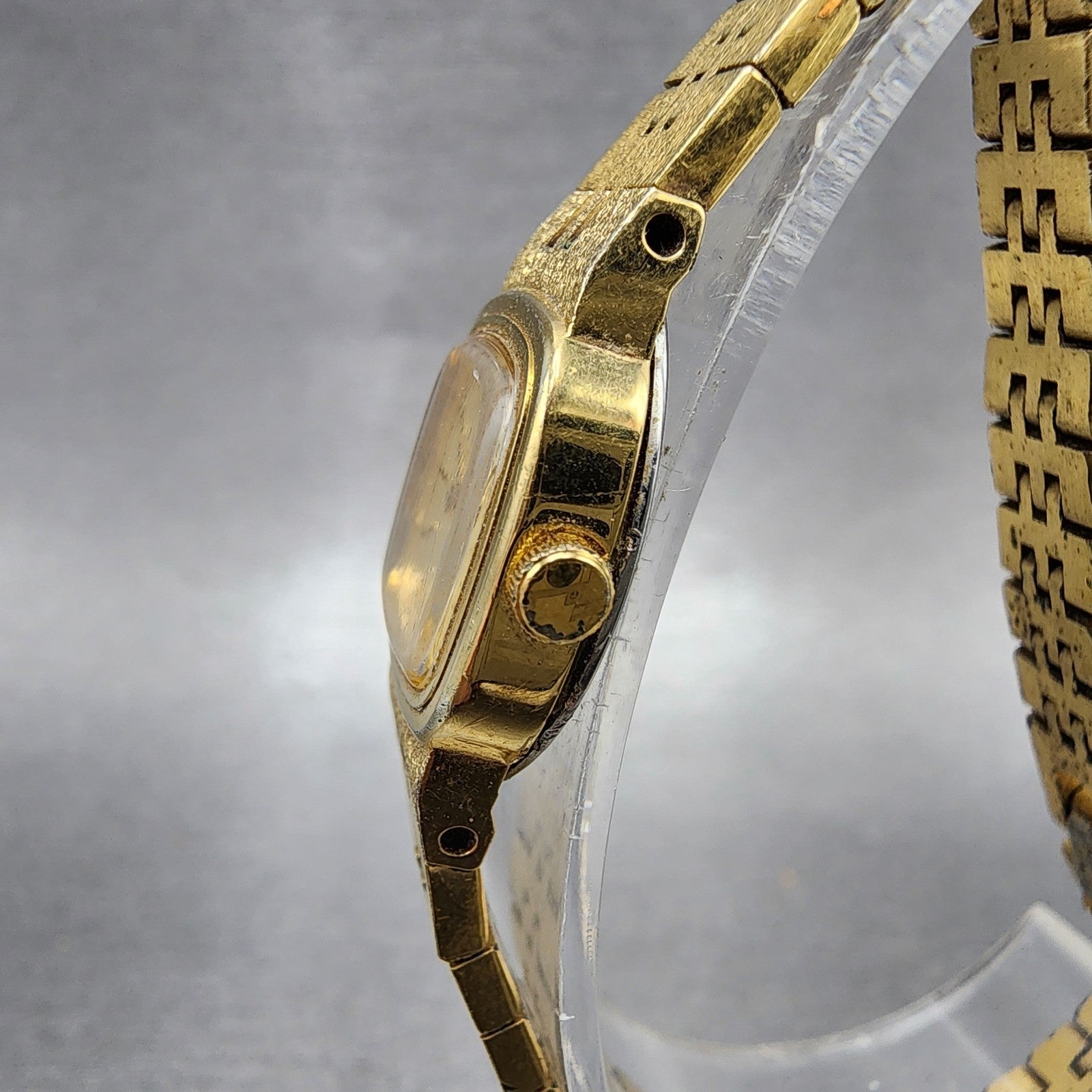 Seiko Tank Watch Women 16mm Champagne Dial Gold Tone 2c205739 New Battery2