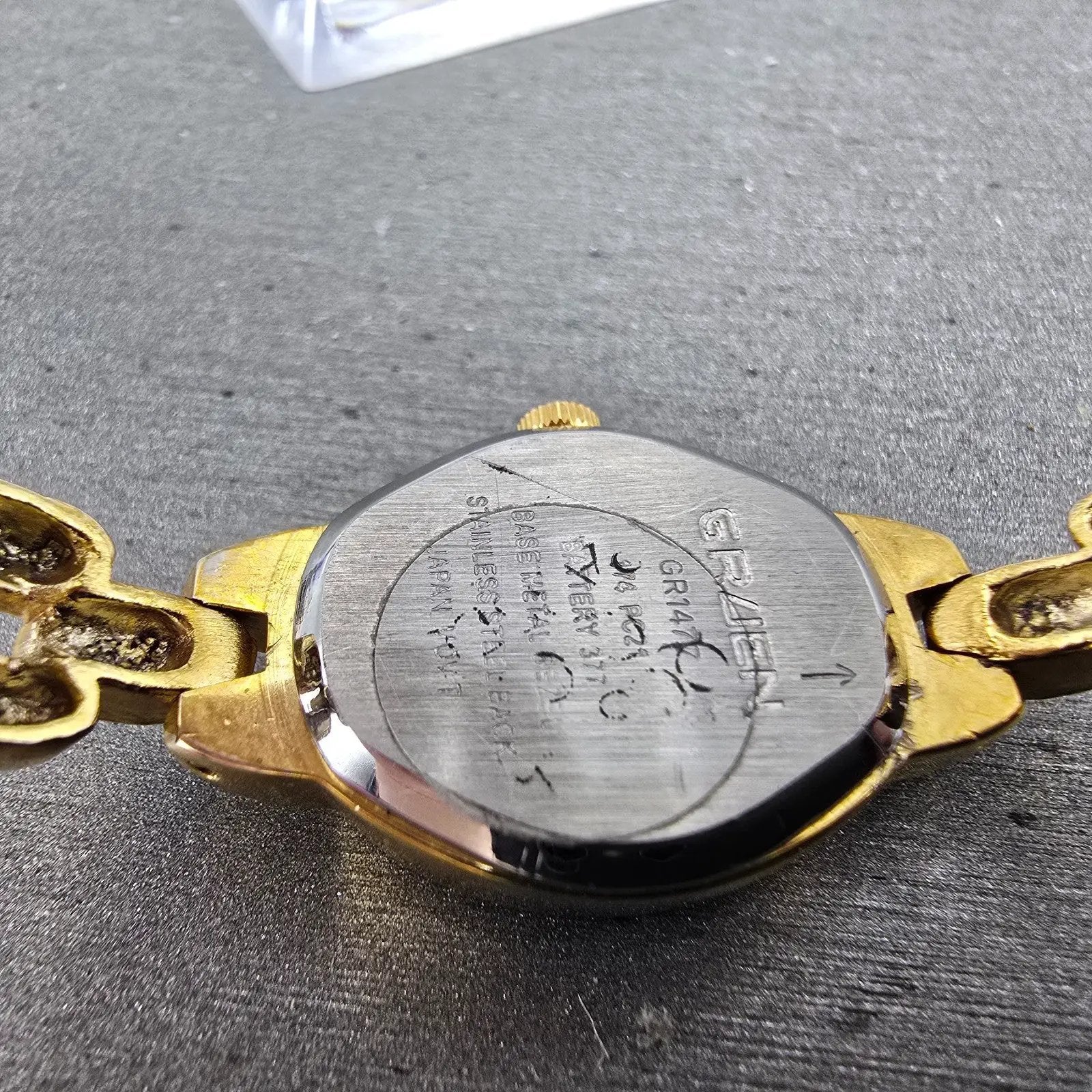 Gruen Watch Women 18mm MOP Dial Two Tone Ovel New Battery Vintage9