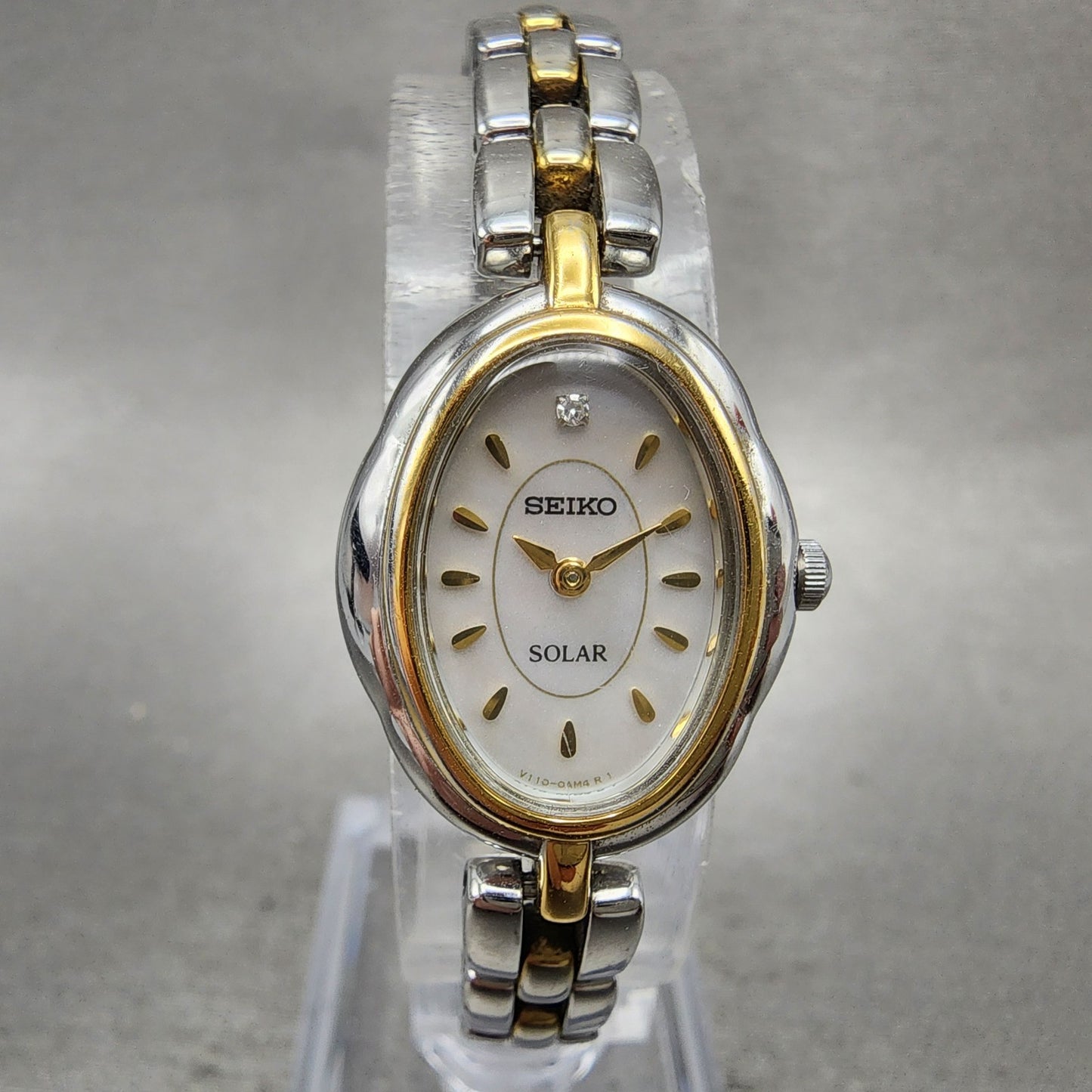 Seiko Solar Watch Women 19mm Gray Dial Two Tone Oval V1100AG0 Runs Bracelet0