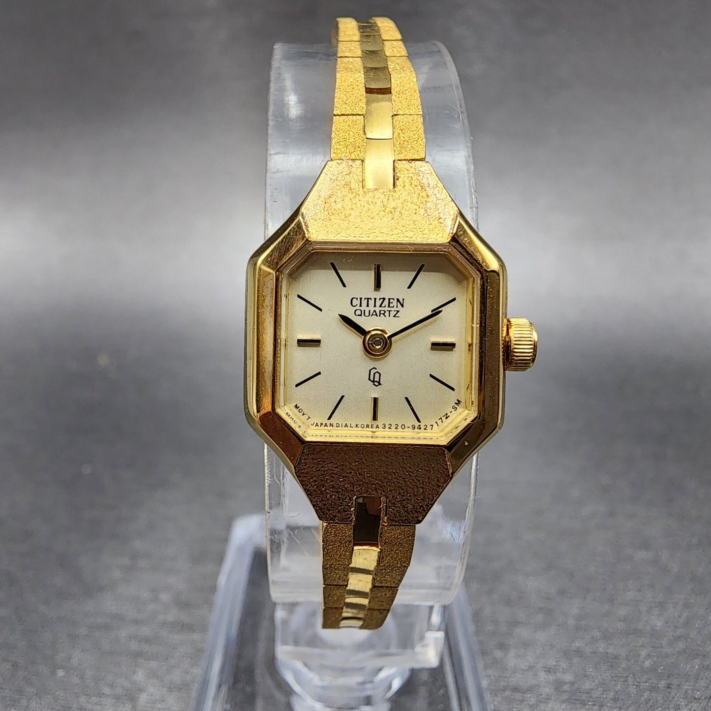 Citizen Watch Women 17mm Champagne Dial Gold Tone NOS 3220890809 New Battery2