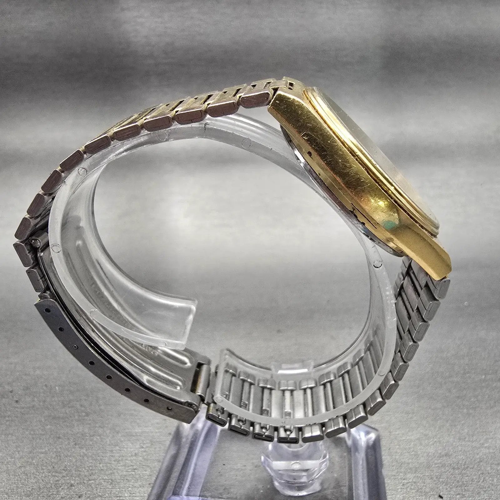 Seiko SQ Watch Men 34mm Gold Dial Gold Tone Daydate Round 8223-7160 New Battery8