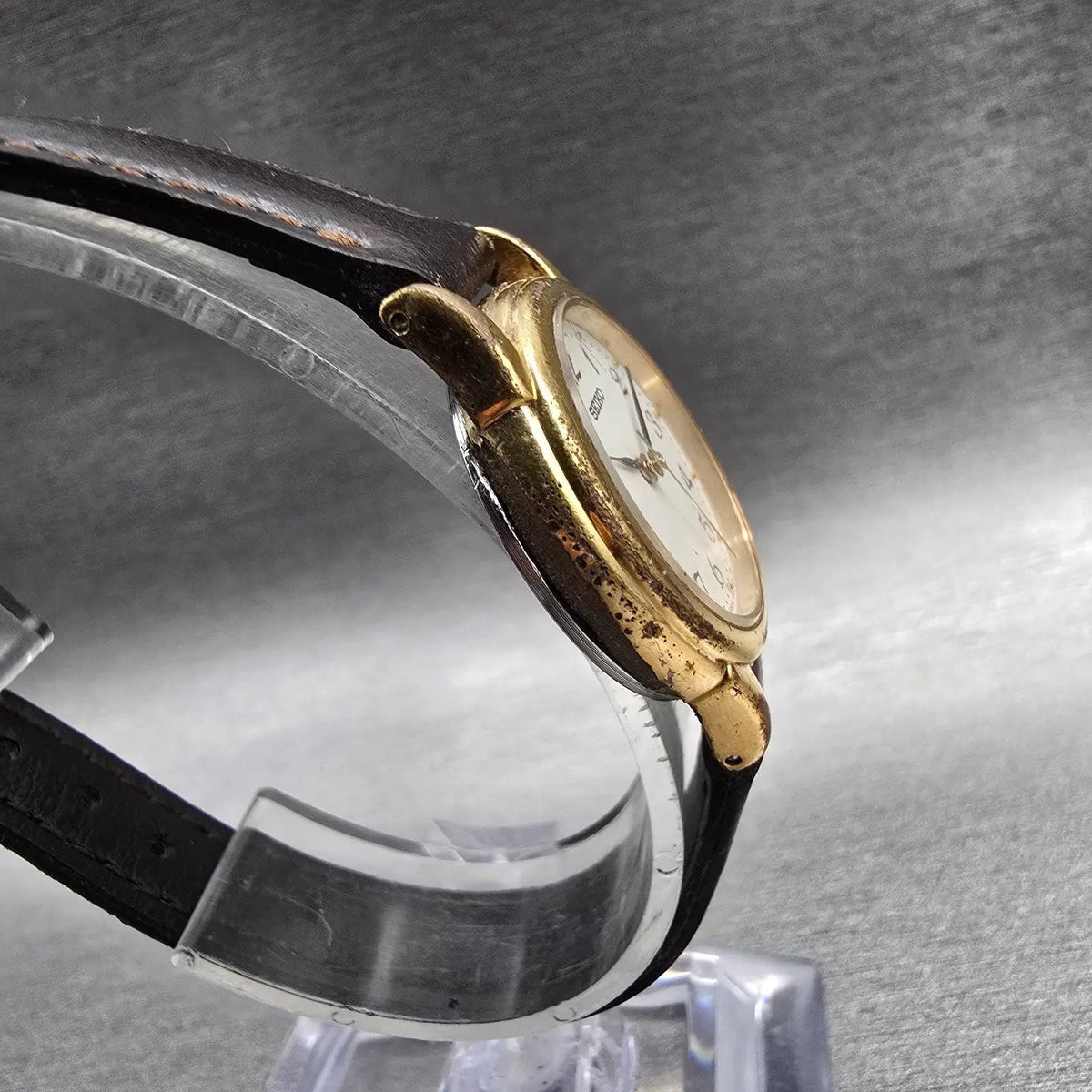 Seiko Watch Women 24mm White Dial Gold Tone Round 7N01-6880 New Battery Vintage3