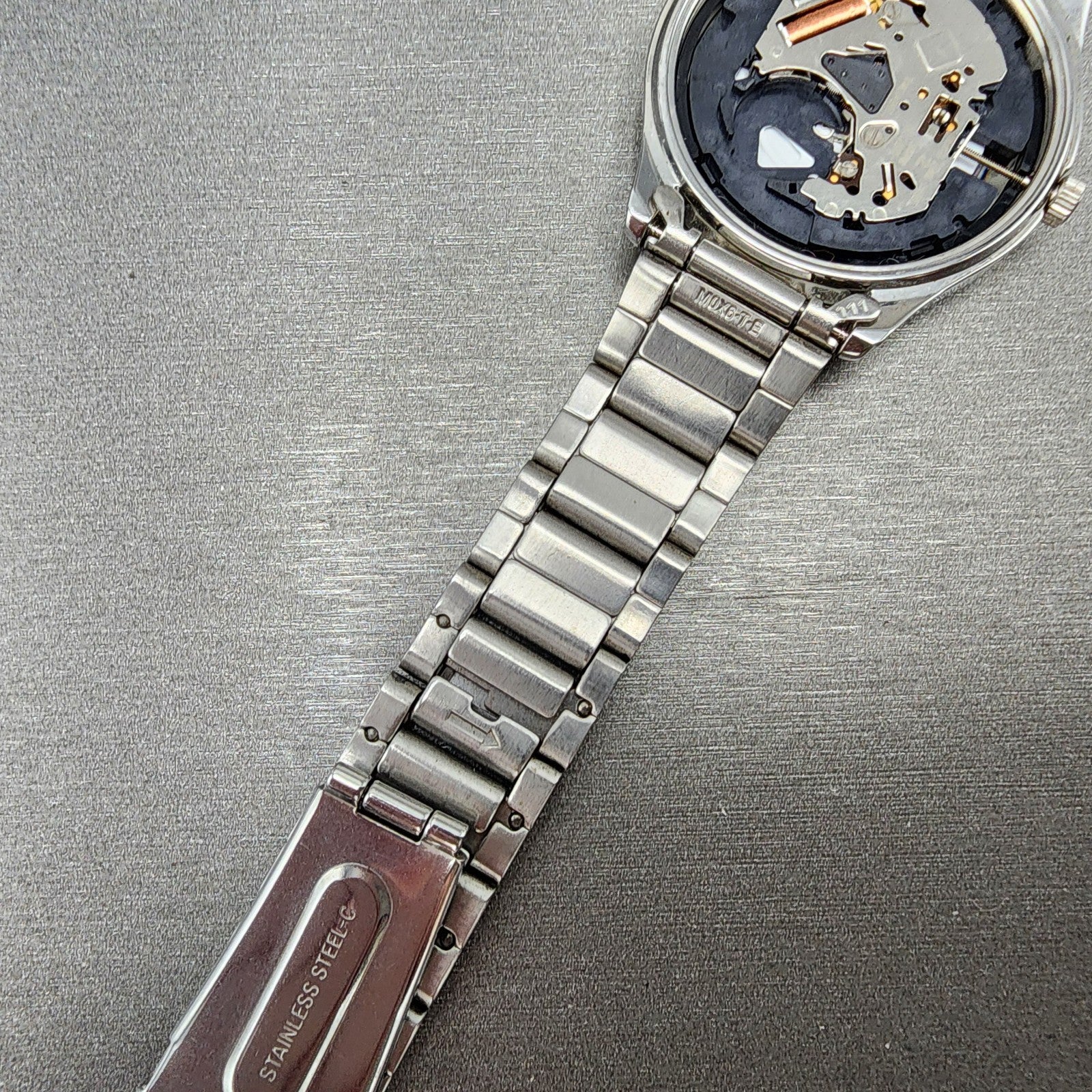 Seiko ALBA Solar Watch Men 36mm White Dial Silver Tone Daydate V158A PARTS11