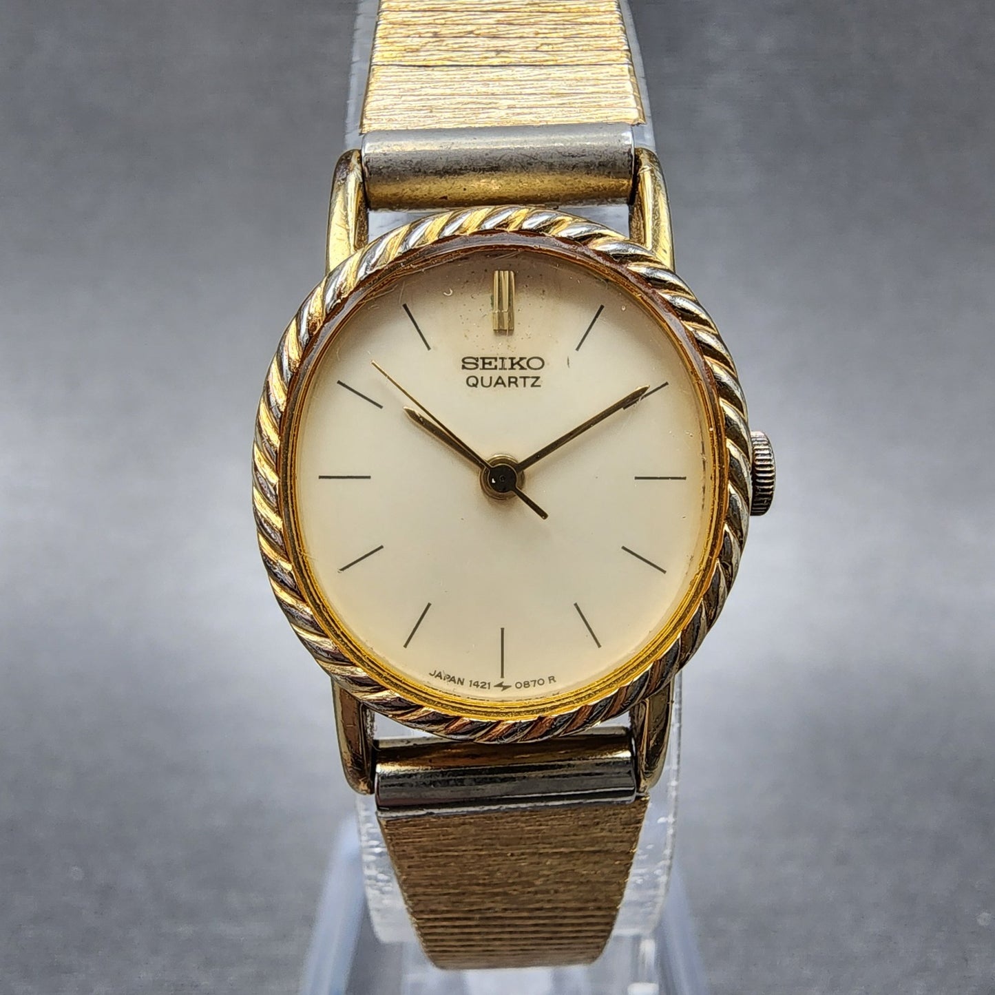 Seiko Watch Women 20mm Cream Dial Gold Tone 14215510 New Battery0
