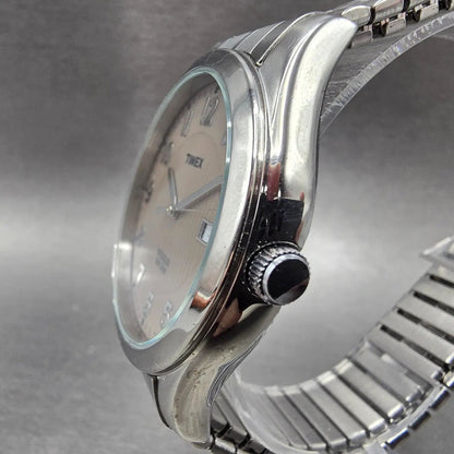 Timex Watch Men 40mm Gray Dial Silver Tone Date Round Indiglo New Battery T2N8502