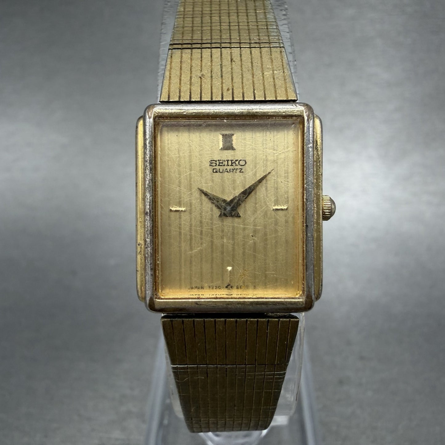 Seiko Tank Watch Women 18mm Champagne Dial Gold Tone 7323-5479 New Battery0