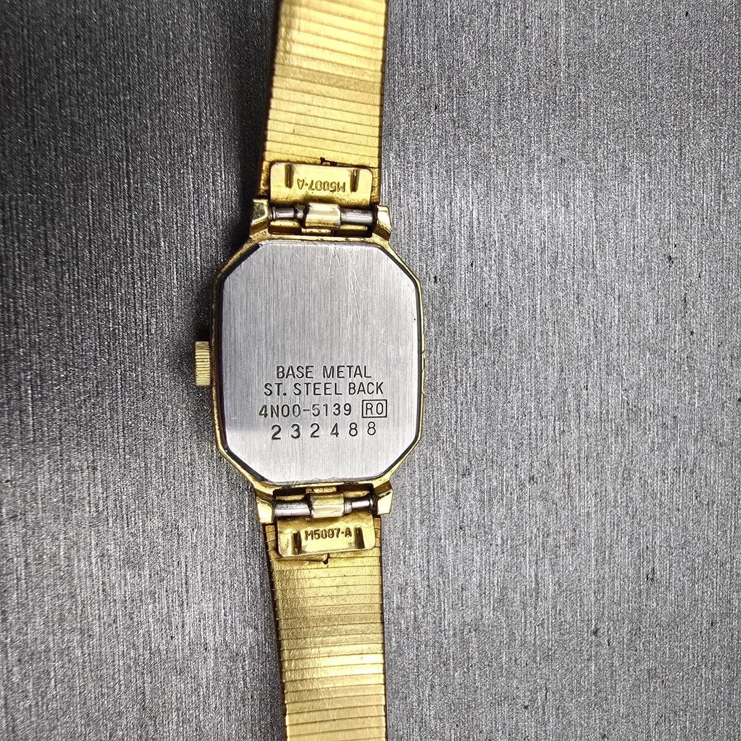 Seiko Watch Women 17mm Gold Dial Gold Tone Octagon 4N00-5139 New Battery VTG10