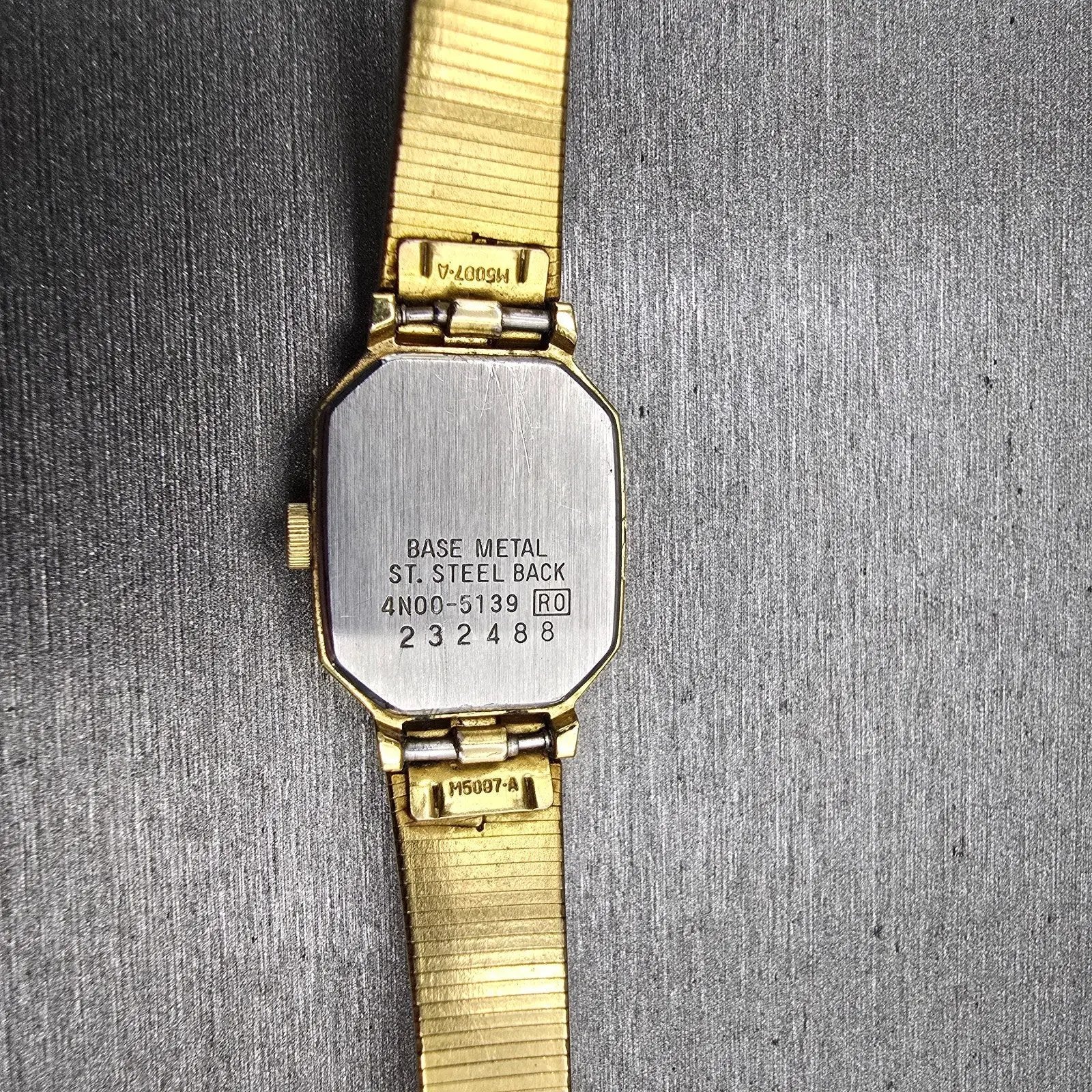 Seiko Watch Women 17mm Gold Dial Gold Tone Octagon 4N00-5139 New Battery VTG10