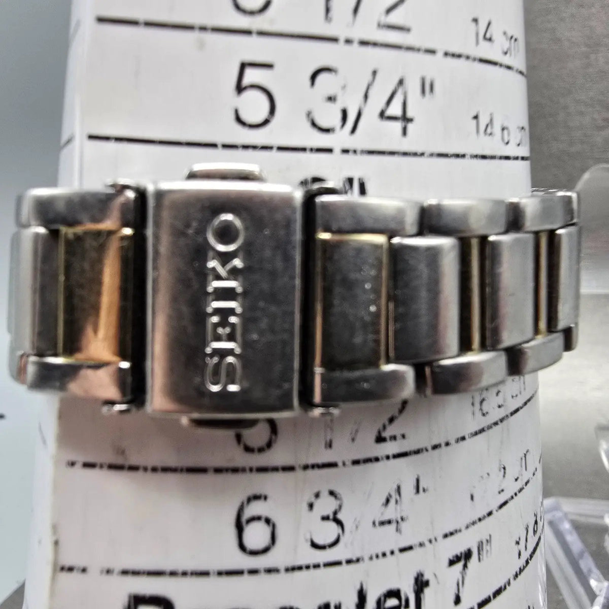 Seiko Solar Watch Women 29mm Silver Dial Two Tone Date Round V137-0BH0 Runs JP10