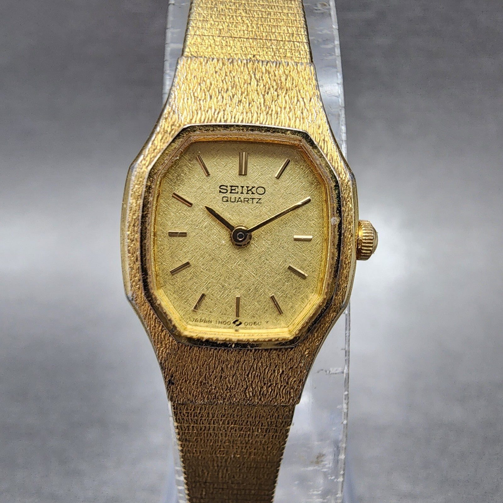 Seiko Watch Women 17mm Gold Dial Gold Tone Octagon 1N005B29 New Battery0