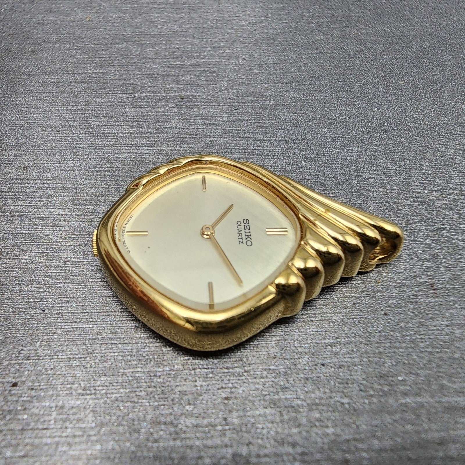 Seiko Necklace Watch Women 24mm Champagne Dial Gold Tone 23205940 New Battery5
