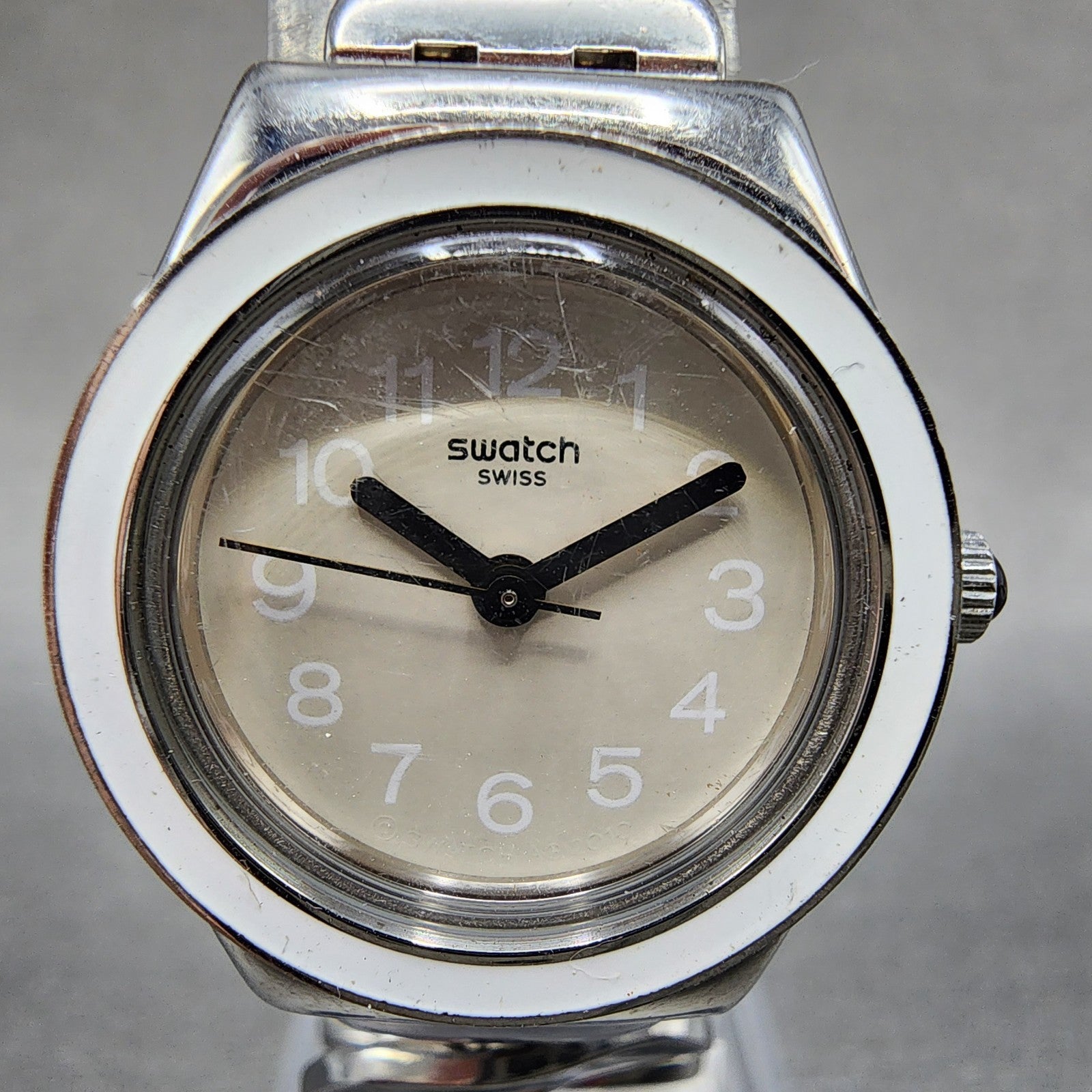 Swatch Irony Pinussina Watch Women 25mm Cream Dial Steel Round YSS256G New Batt1