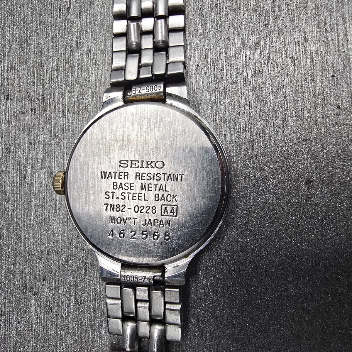 Seiko Watch Women 23mm Black Dial Two Tone Date Round 7N82-0228 New Battery JP112