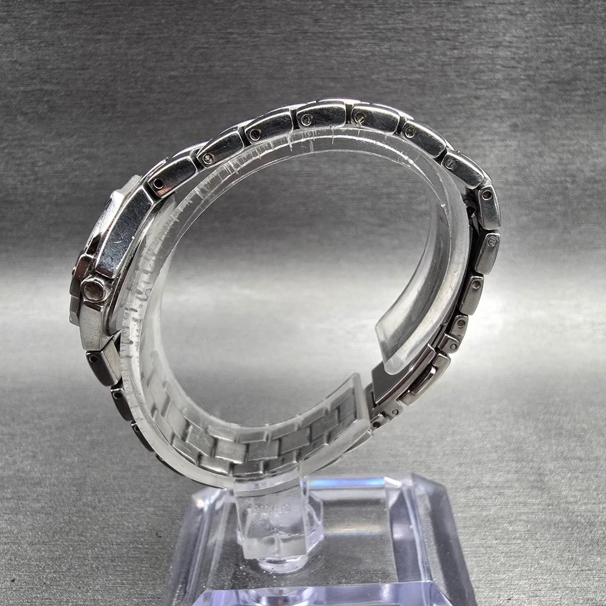 Seiko Coutura Watch Women 24mm Silver Dial Silver Tone Gemmed 1N01-0LE0 New Batt6