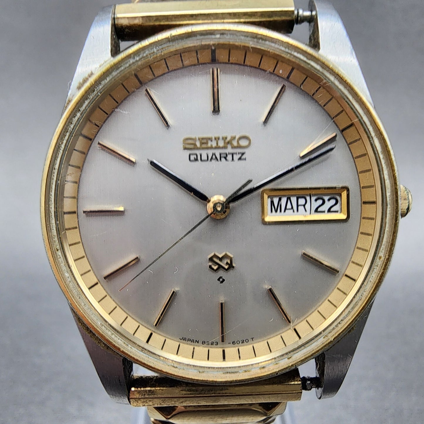 Seiko SQ Watch Men34mm Silver Dial Two Tone Daydate READ!! 8223-6021 New Battery