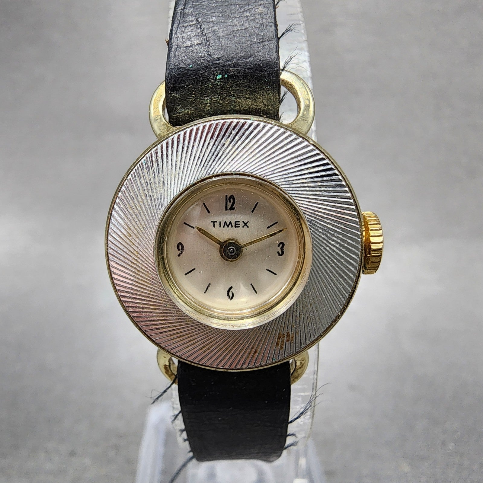 Timex Watch Women 21mm Silver Dial Gold Tone Interchangeable Bezel Runs VTG1