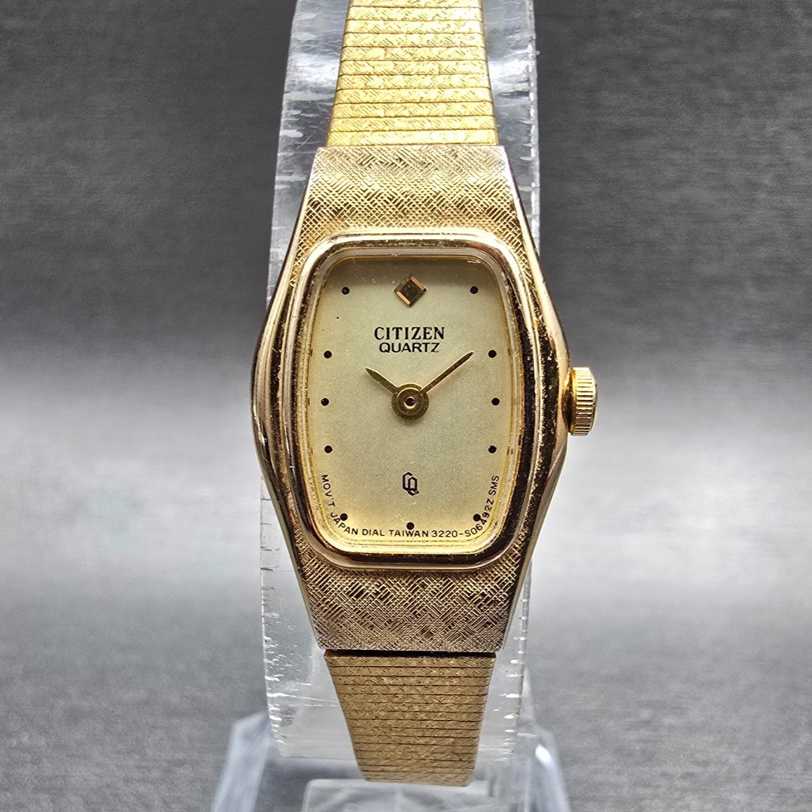 Citizen CQ Watch Women 16mm Champagne Dial Gold Tone 3220-899148 New Battery JP0