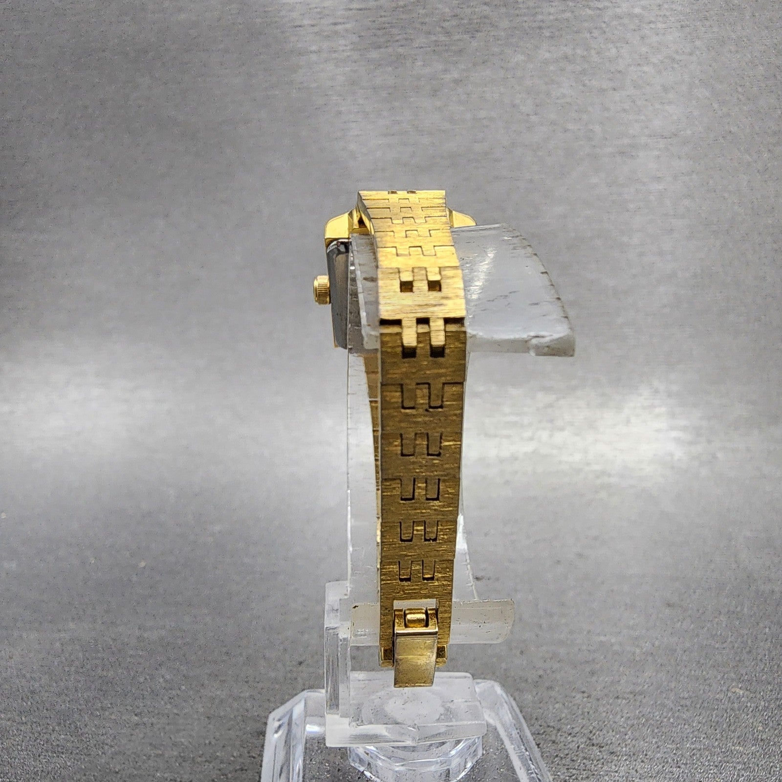 Citizen CQ Watch Women 17mm Black Dial Gold Tone Rectangle 3220 New Battery7