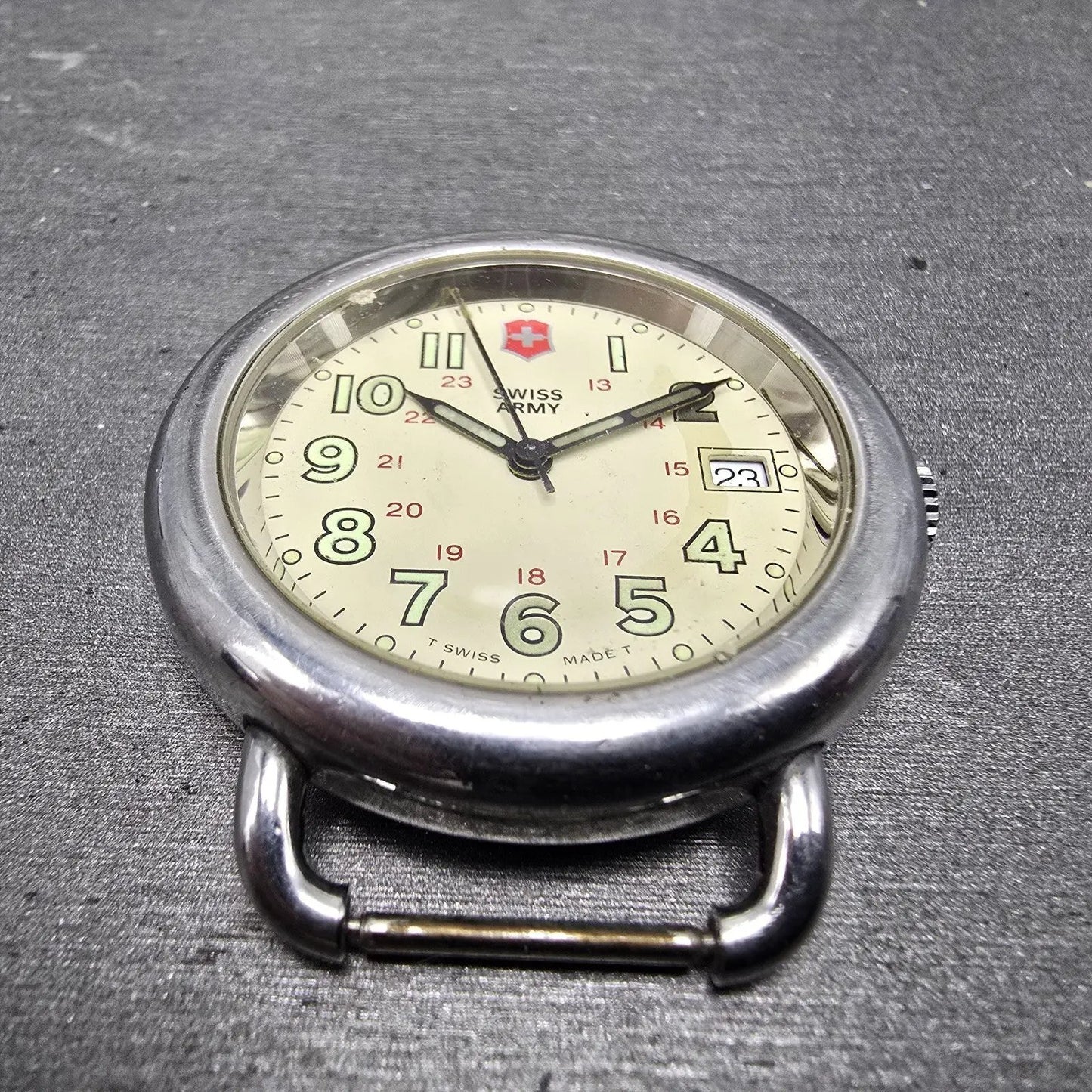 Victorinox Swiss Army Cavalry Watch Men 37mm Cream Dial Silver Tone Date PART MN3