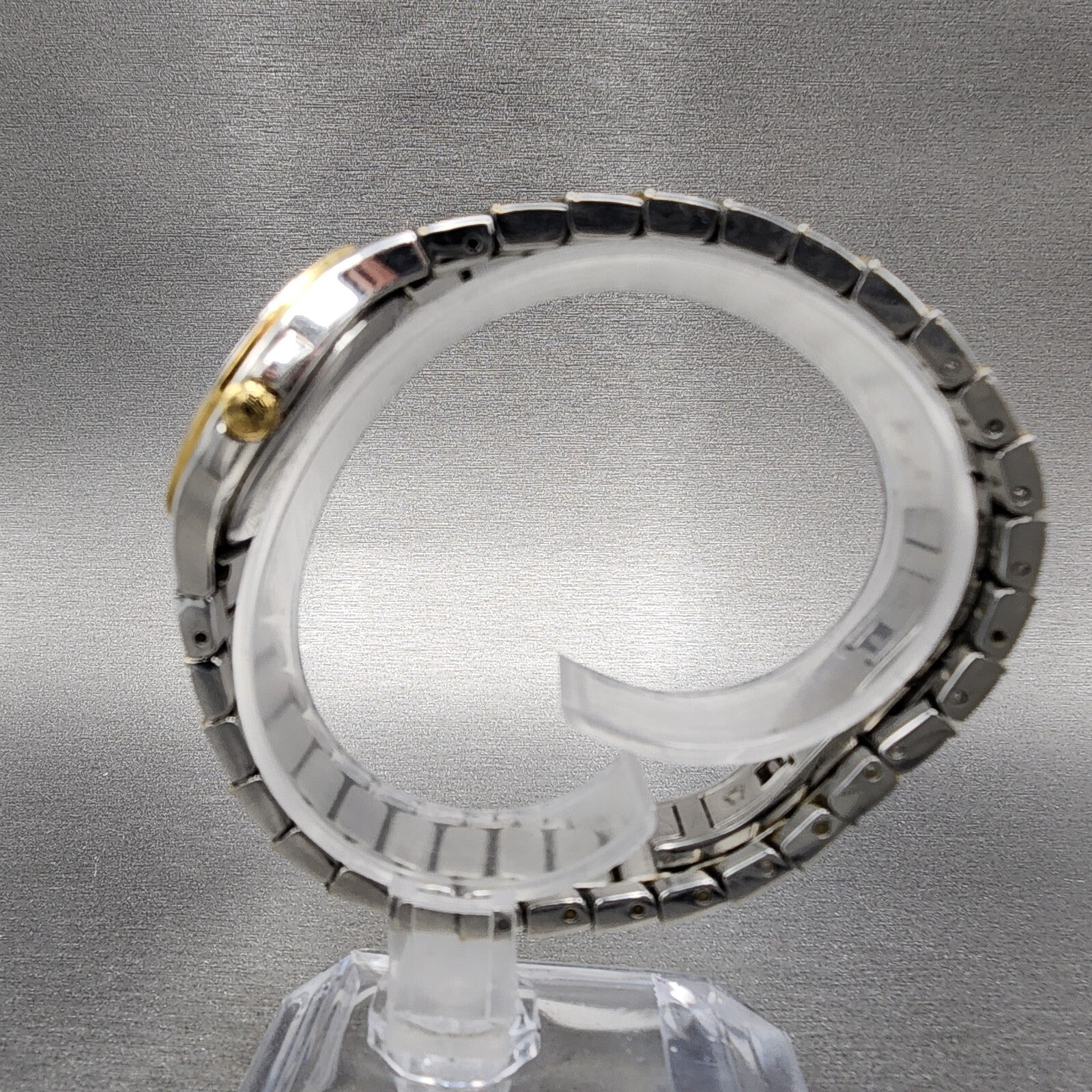 Bulova Watch Women 29mm MOP Dial Two Tone Diamond Bezel Round New Battery 98W126