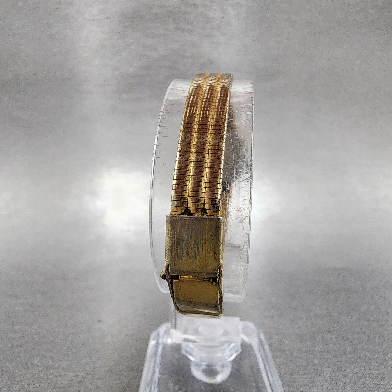 Seiko Watch Women 17mm White Dial Gold Tone Rectangle 2y005439 New Battery7