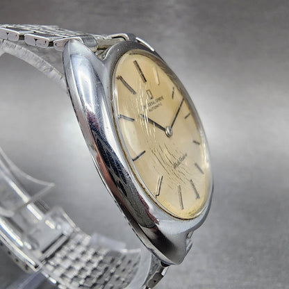 Universal Geneve White Shadow Automatic Watch Men 35mm Champagne Dial Steel Runs