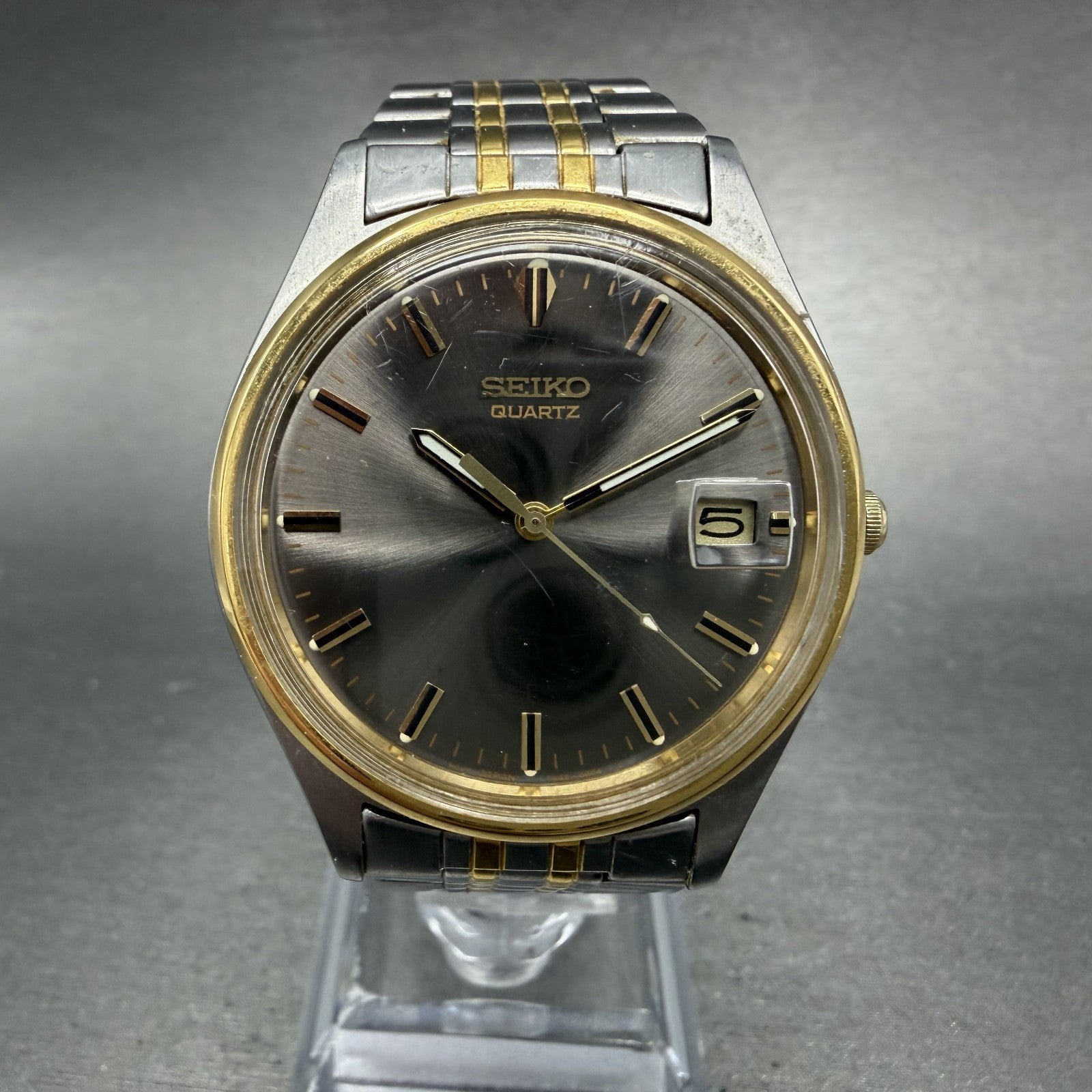 Seiko Watch Men 35mm Black Dial Two Tone Date Round 7N82-8A30 New Battery0