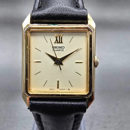 Seiko Tank Watch Women 19mm Champagne Dial Gold Tone Rectangle 2C21-5021 New Bat1