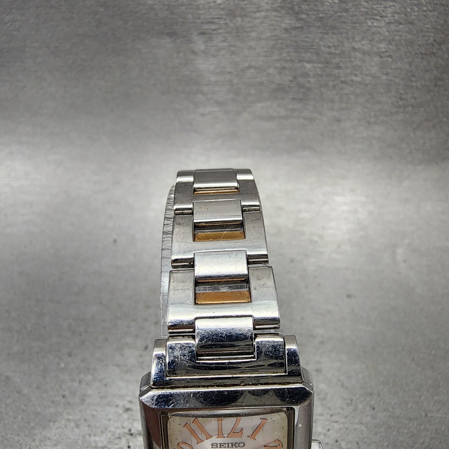 Seiko Lukia Tank Watch Women 21mm Silver Dial Two Tone 1n010jp0 New Battery4
