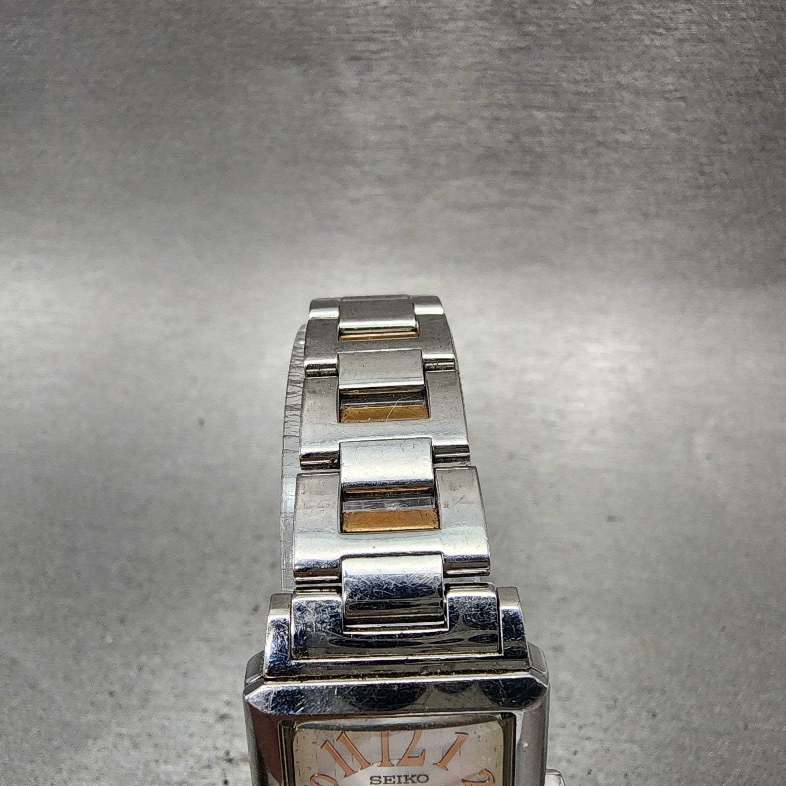 Seiko Lukia Tank Watch Women 21mm Silver Dial Two Tone 1n010jp0 New Battery4