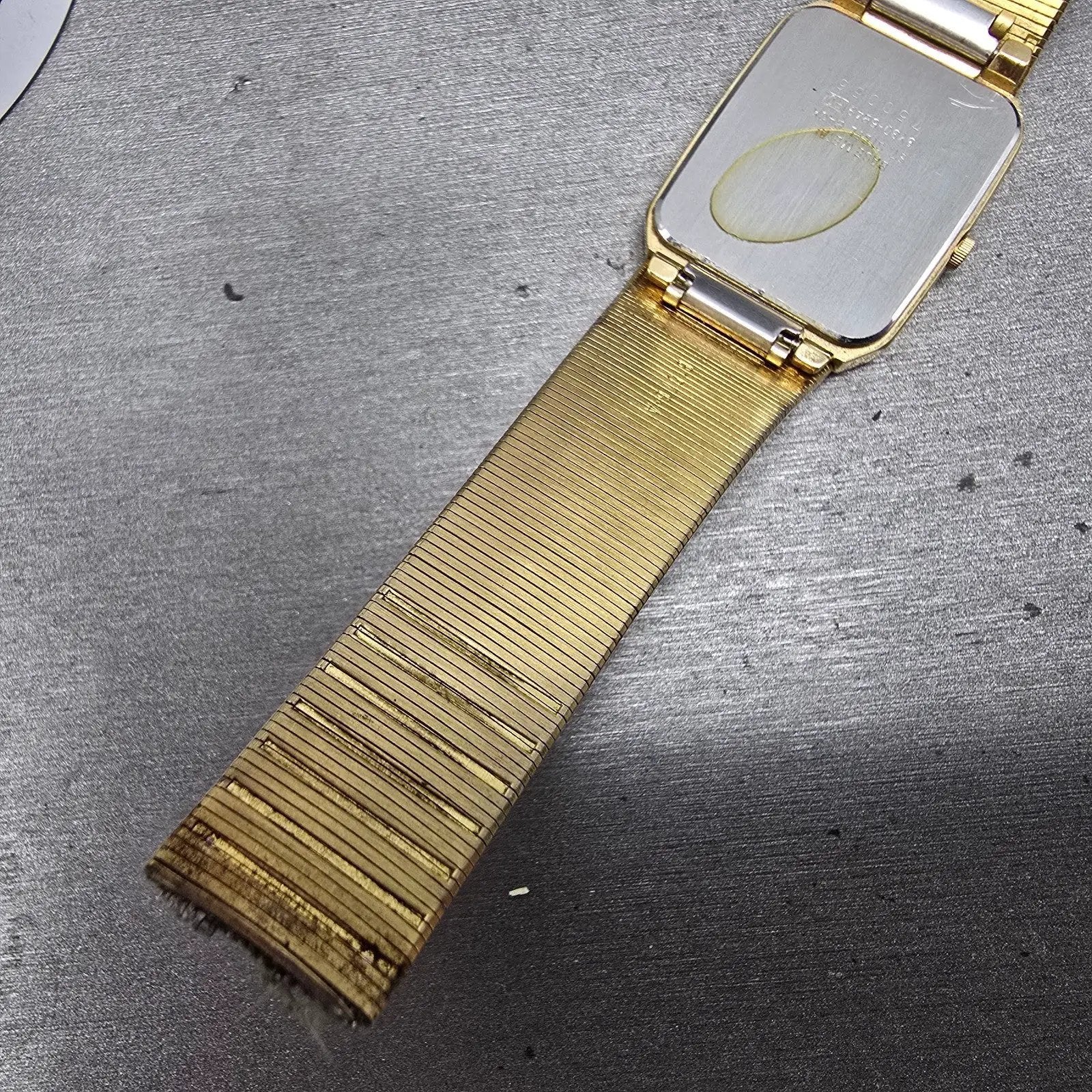 Seiko Tank Watch Men 25mm Champagne Dial Gold Tone Rectangle 5Y30-5B49 PARTS10
