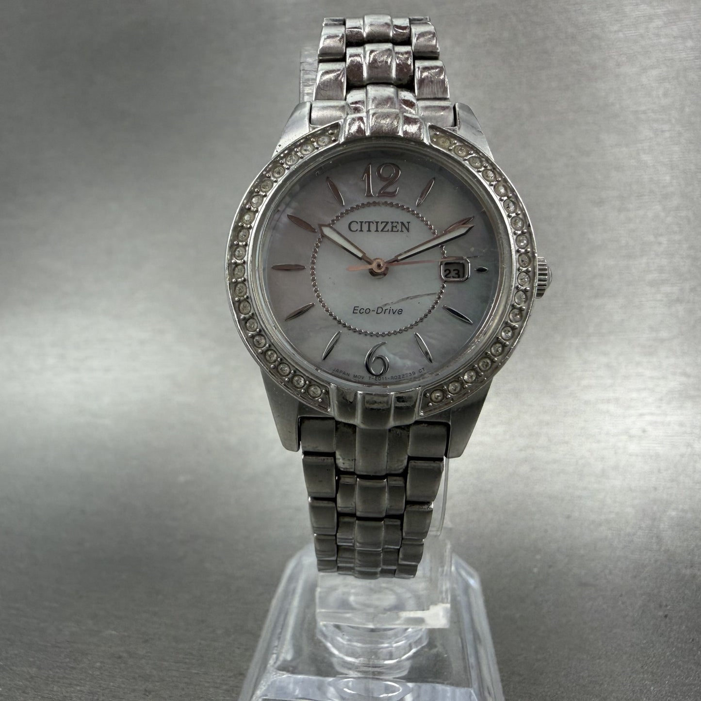 Citizen EcoDrive Watch Women 28mm MOP Dial Silver Tone Round Date Runs5