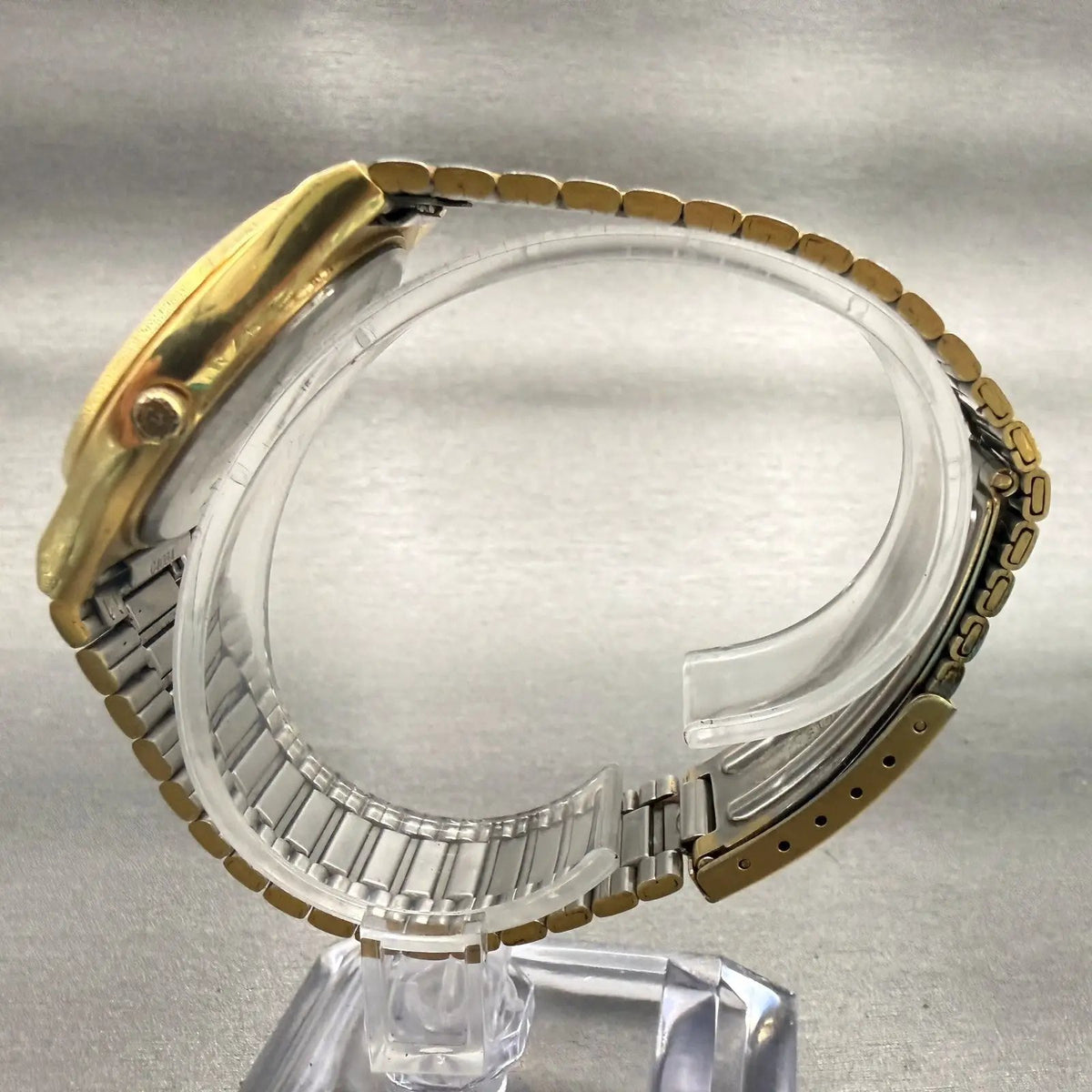 Seiko Pulsar Watch Men 34mm Champagne Dial Gold Tone Daydate V348-7009 New Battl6