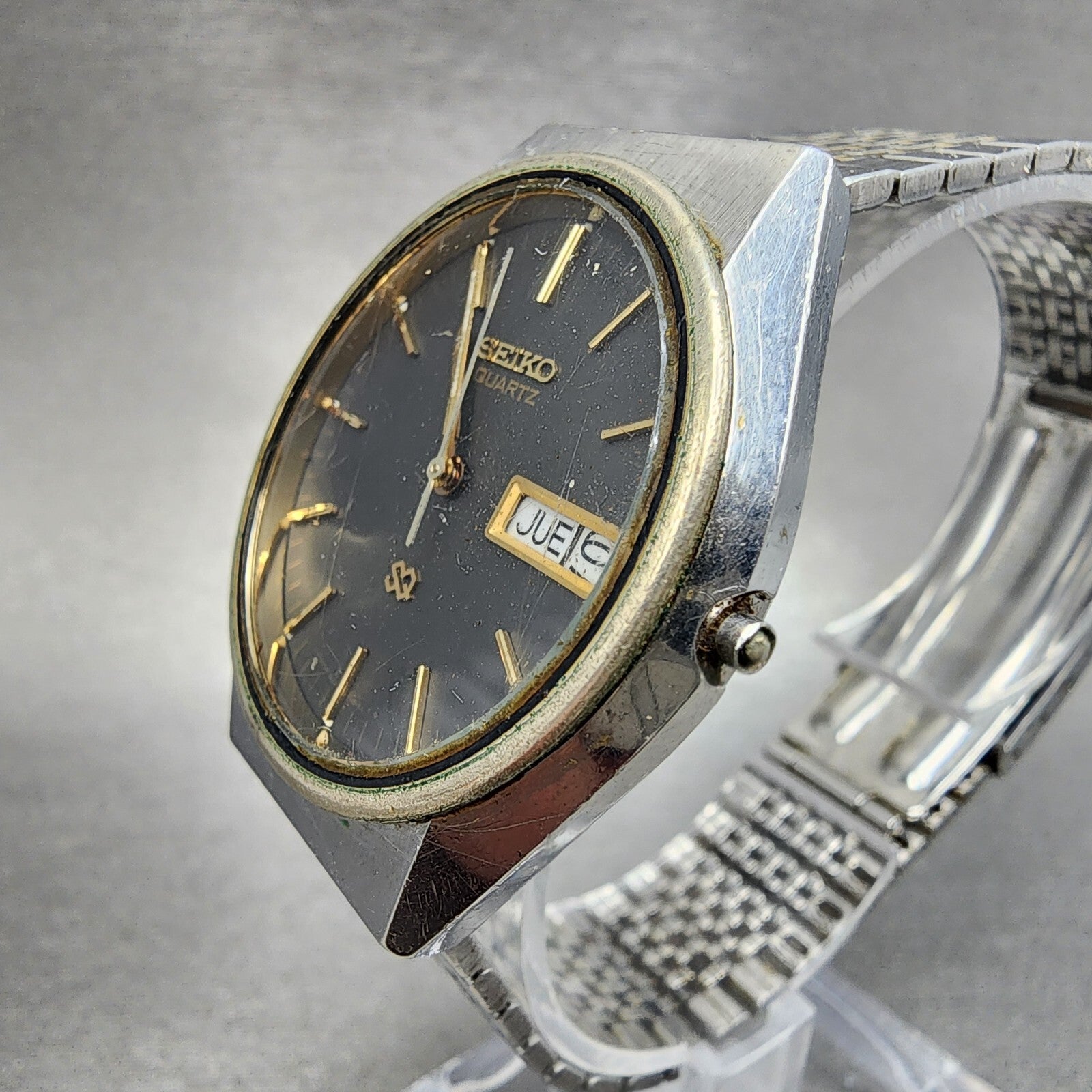 Seiko SQ Watch Men 35mm Gray Dial Two Tone Daydate Round 82238009 PARTS3