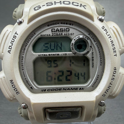 Casio G-Shock DW-8800 Watch Men 46mmDigital White Gray Case Round READ!!! NewBat1