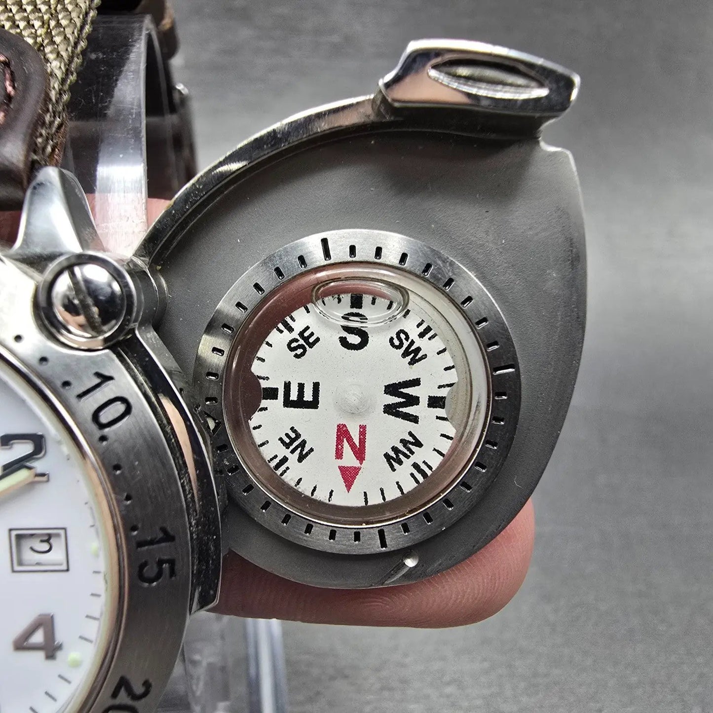 Wenger Compass Watch Men 41mm White Dial Silver Tone Date 7037X New Battery3