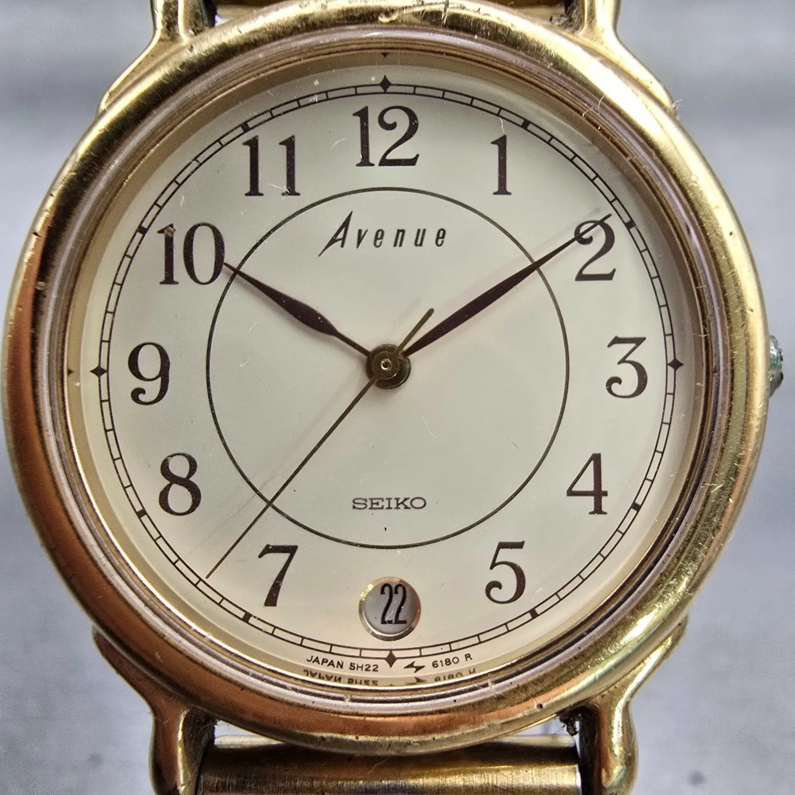 Seiko Avenue Watch Men 32mm Cream Dial Gold Tone Date 5H22-6150 New Battery VTG1