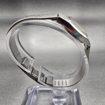 Seiko Watch Women 16mm Silver Dial Silver Tone Oval 4N01-5021 New Battery VTG8