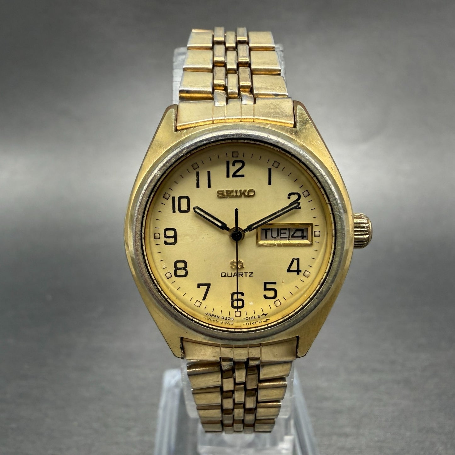 Seiko SQ Watch Women 25mm Champagne Dial Gold Tone Daydate Round New Battery0