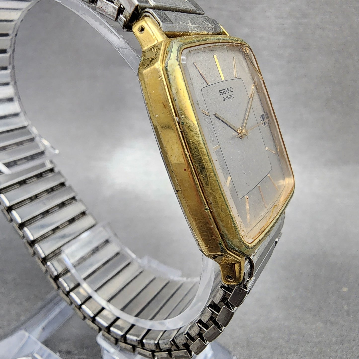 Seiko Tank Watch Men 29mm Silver Dial Two Tone Date 74325030 New Battery3