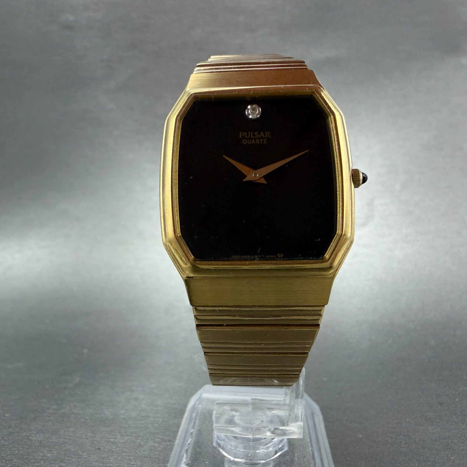 Seiko Pulsar Tank Watch Men 30mm Black Dial Gold Tone V500-5A00 New Battery VTG5