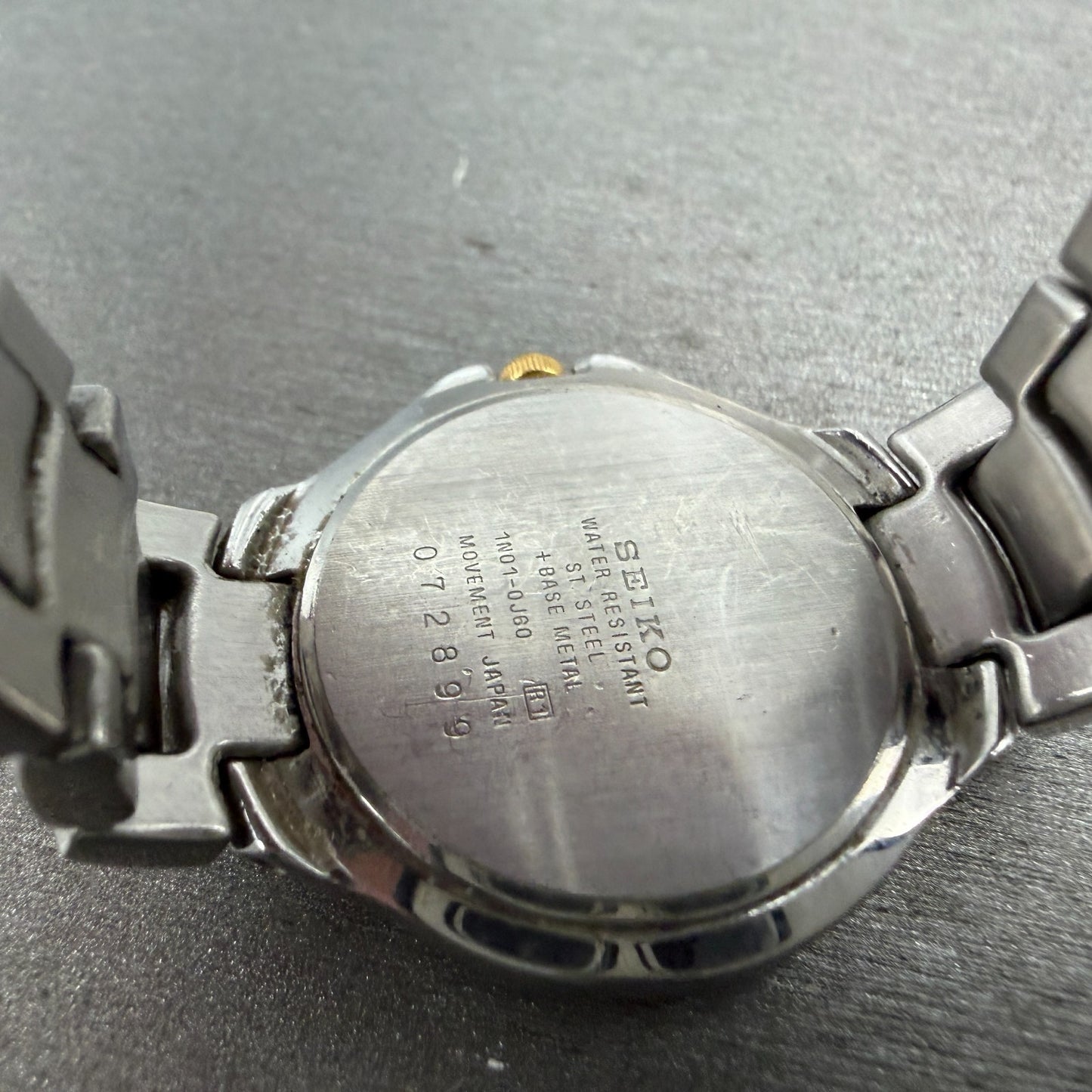 Seiko Watch Women 25mm White Dial Two Tone Round 1N01-0J80 New Battery Vintage9