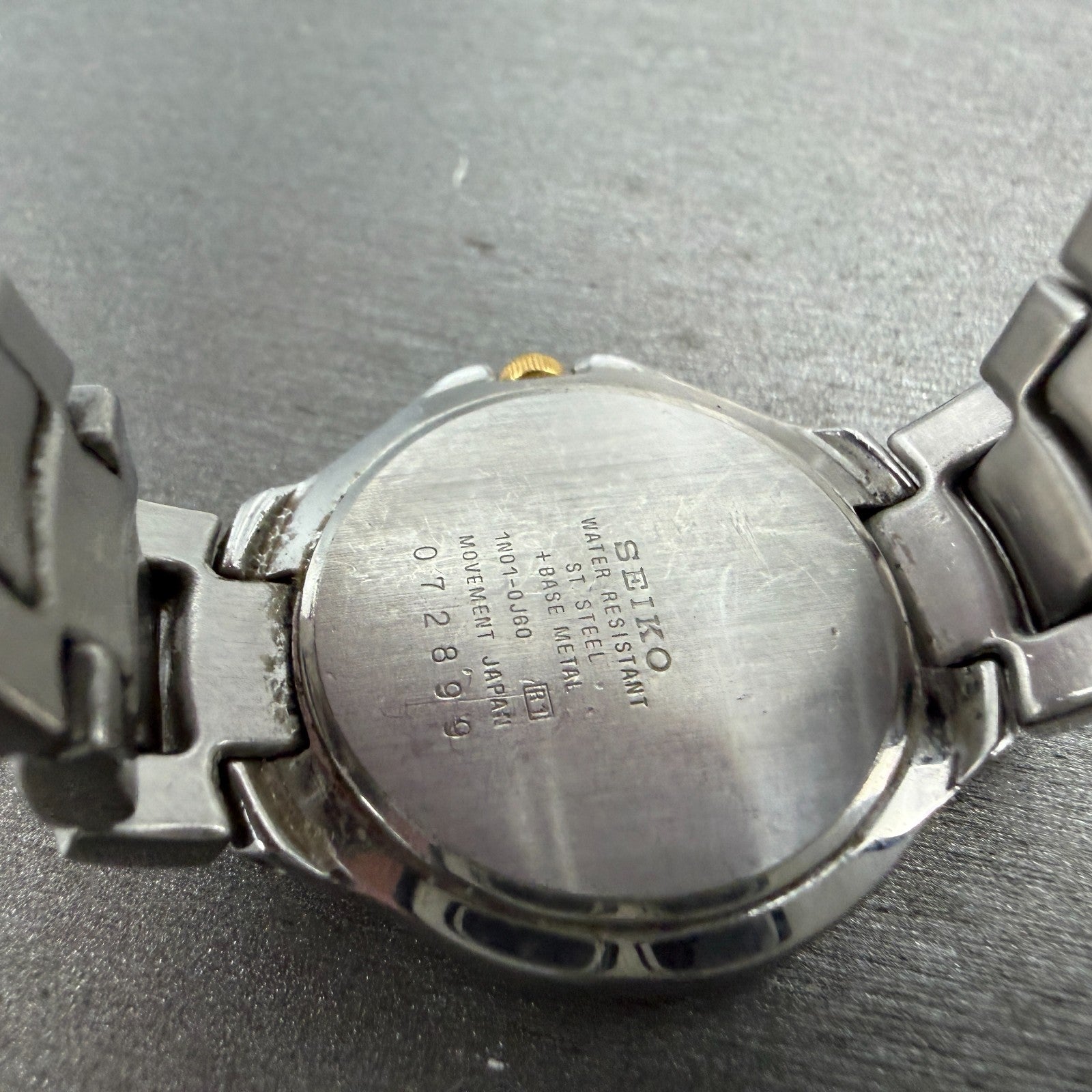 Seiko Watch Women 25mm White Dial Two Tone Round 1N01-0J80 New Battery Vintage9